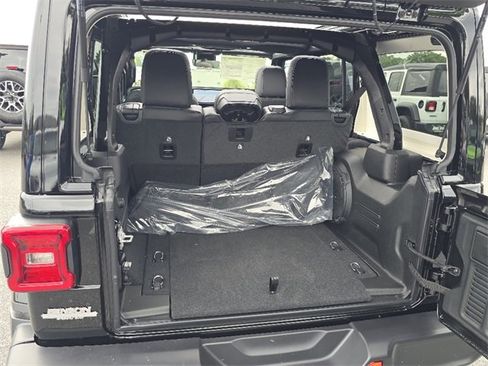 New 2025 Jeep Wrangler Sahara image 8