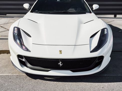 Used 2019 Ferrari 812 Superfast image 16