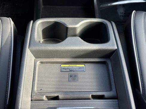 Used 2023 Honda Odyssey Elite image 9