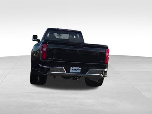 Certified 2021 Chevrolet Silverado 3500 LTZ w/ LTZ Convenience Package AWD/4WD image 4