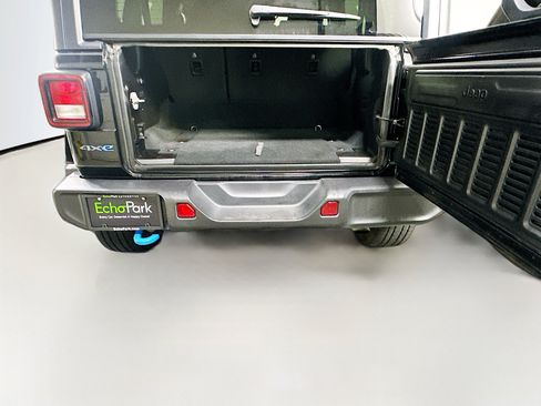 Used 2024 Jeep Wrangler Unlimited AWD/4WD image 26