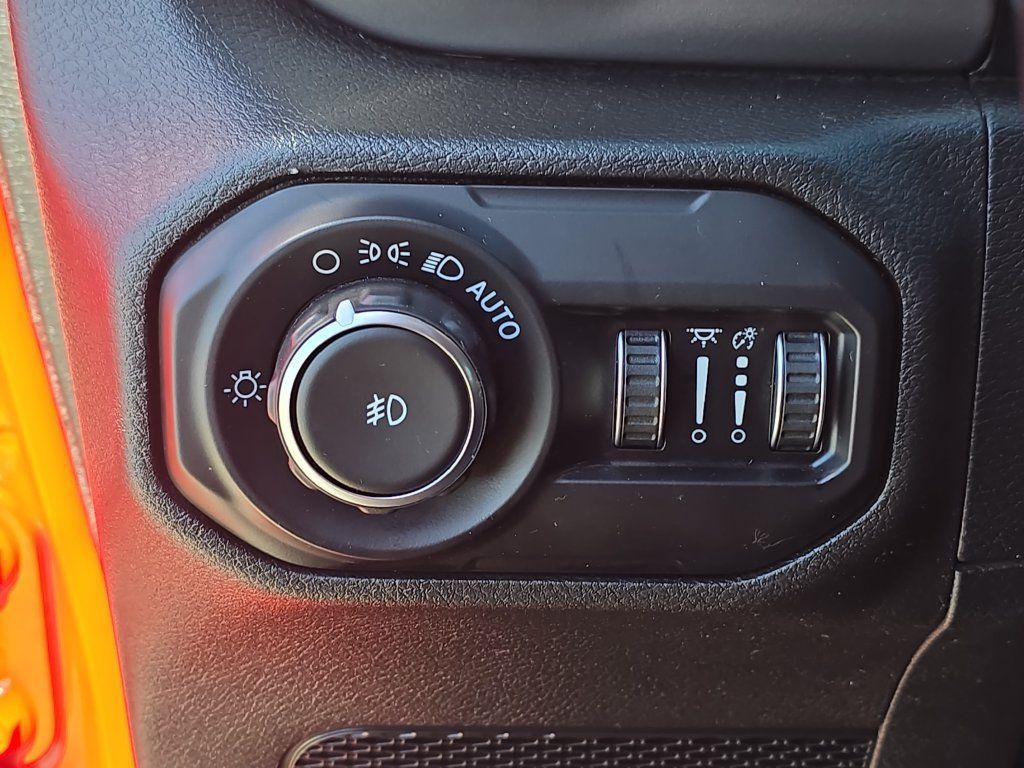 Used 2020 Jeep Wrangler Sport AWD/4WD image 27