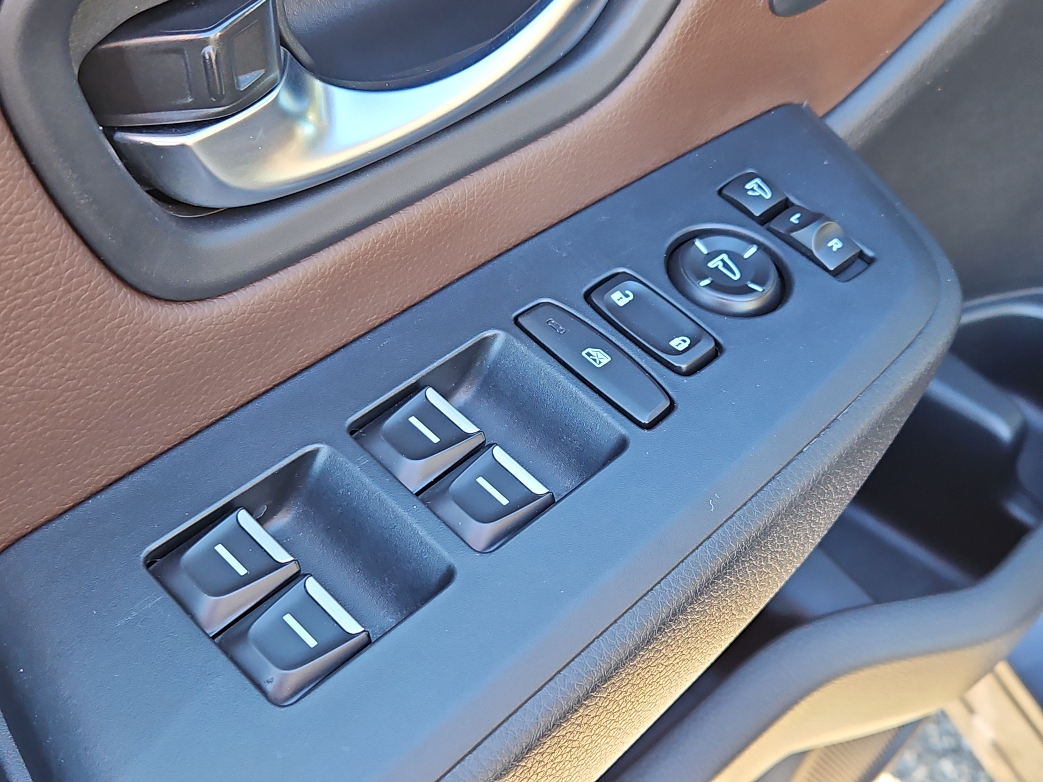 Certified 2025 Honda Pilot Elite image 13