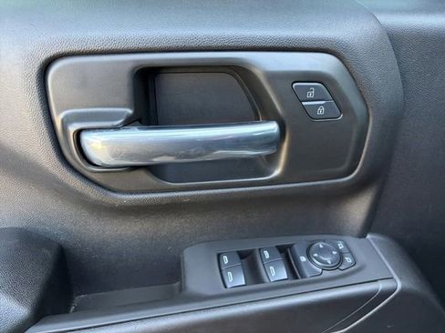 Certified 2025 Chevrolet Silverado 1500 Custom w/ LPO, Dark Essentials Package image 4