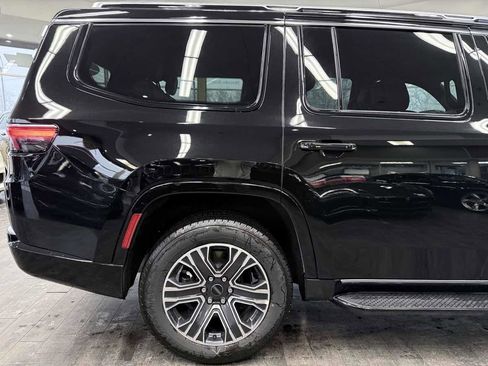 Used 2025 Jeep Wagoneer Series II image 7