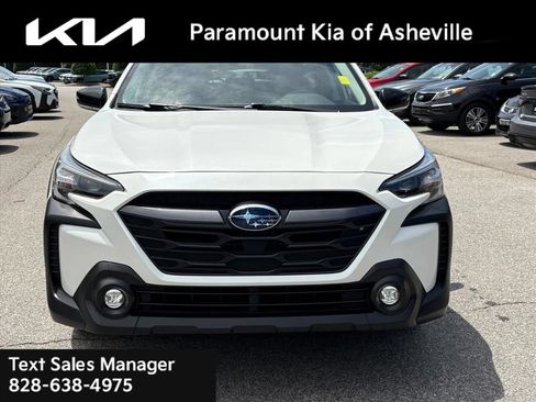 Used 2024 Subaru Outback Premium AWD/4WD image 2