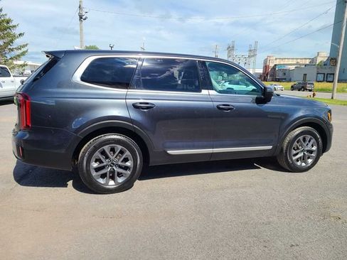 Used 2023 Kia Telluride LX AWD/4WD image 6