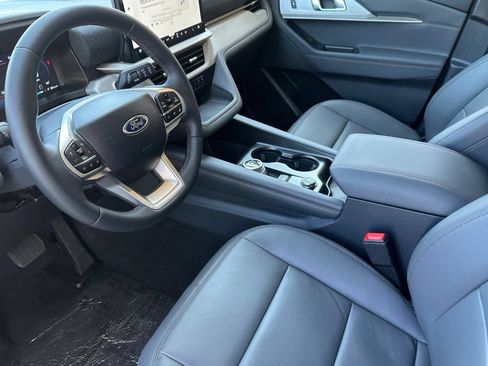New 2026 Ford Explorer Active w/ Active Comfort Package RWD image 10