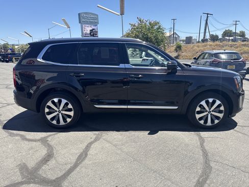 Used 2022 Kia Telluride EX w/ EX Premium Package FWD image 8