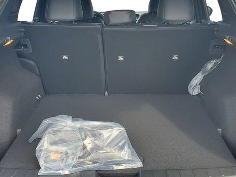 Used 2026 Nissan Kicks SR FWD image 25