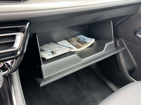 Certified 2025 Chevrolet Traverse LT w/ Sun and Wheel Package image 33