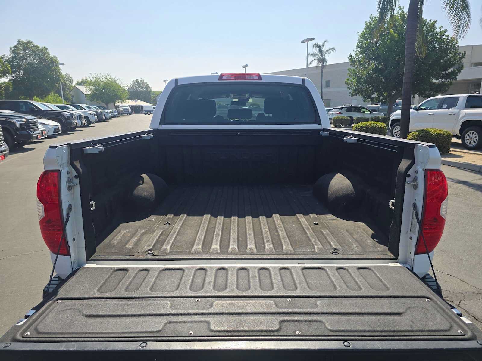Used 2018 Toyota Tundra SR5 RWD image 14
