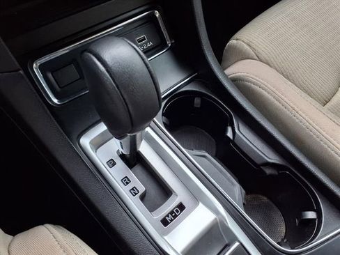 Certified 2023 Subaru Ascent Premium w/ Convenience Package image 19