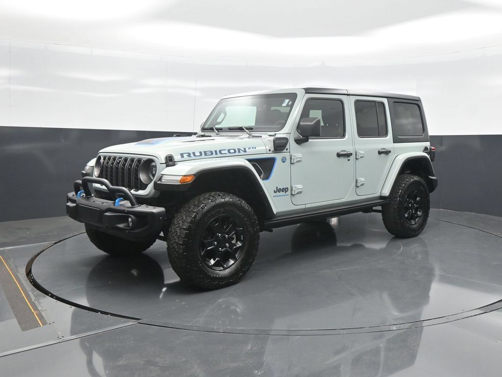 Used 2023 Jeep Wrangler Unlimited Rubicon 4xe AWD/4WD image 3