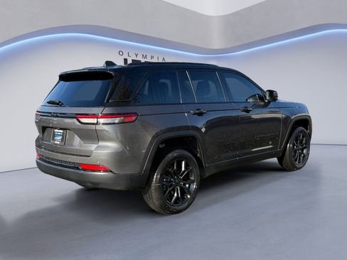 New 2025 Jeep Grand Cherokee Limited image 5