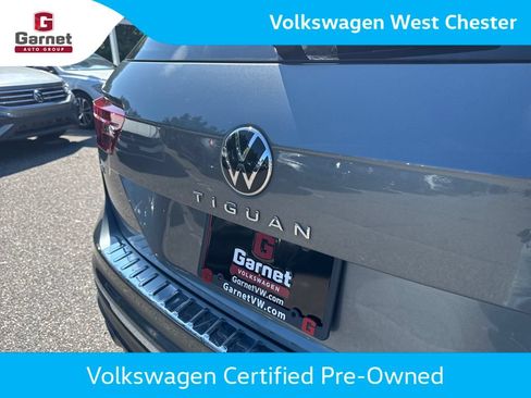 Certified 2023 Volkswagen Tiguan SE w/ Panoramic Sunroof Package AWD/4WD image 31
