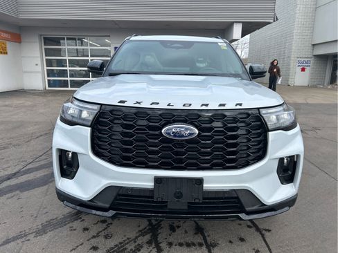 New 2026 Ford Explorer ST-Line image 3