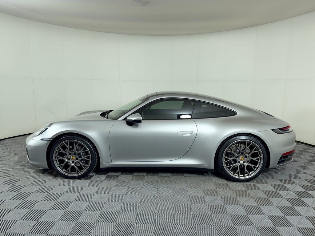 Certified 2024 Porsche 911 Carrera 4 AWD/4WD image 2