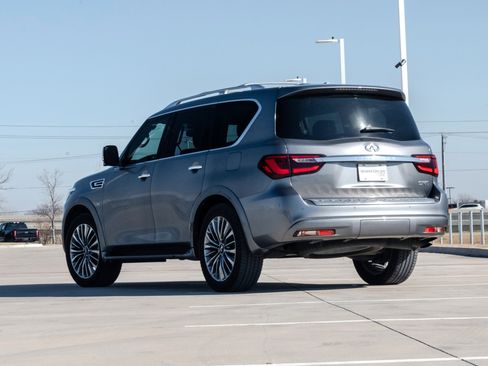 Used 2019 INFINITI QX80 Luxe w/ 22" Wheel Package image 3