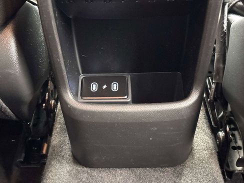 Used 2025 Hyundai Kona SEL FWD image 14