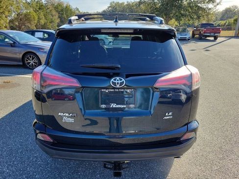 Used 2018 Toyota RAV4 LE image 11