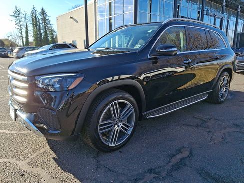 Used 2026 Mercedes-Benz GLS 450 4MATIC image 3