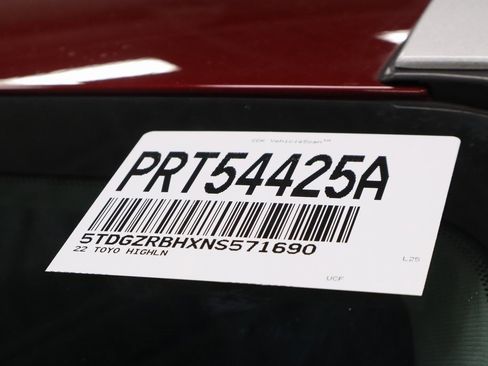 Used 2022 Toyota Highlander XLE image 36