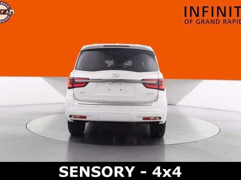 Used 2022 INFINITI QX80 Sensory image 6
