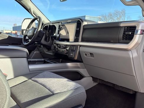 New 2026 Ford F250 XLT w/ XLT Premium Package AWD/4WD image 22