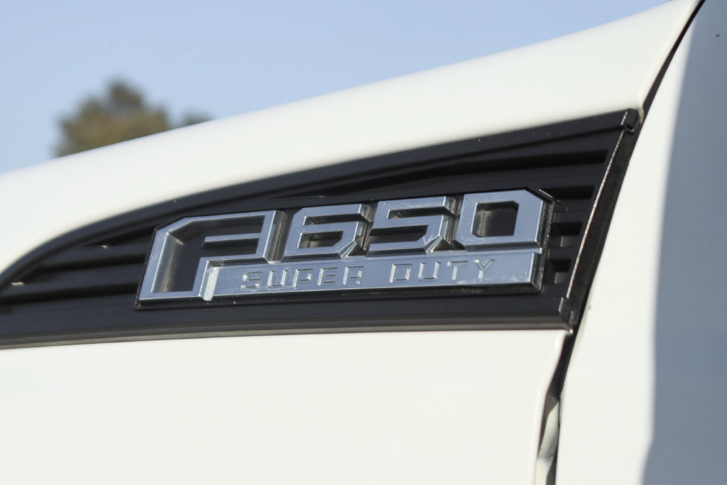 Used 2017 Ford F650 2WD SuperCab Super Duty image 44