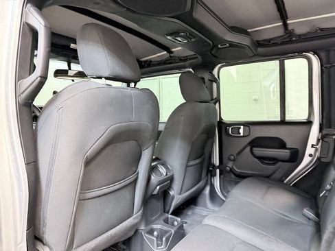 Used 2023 Jeep Wrangler Unlimited Sport AWD/4WD image 18