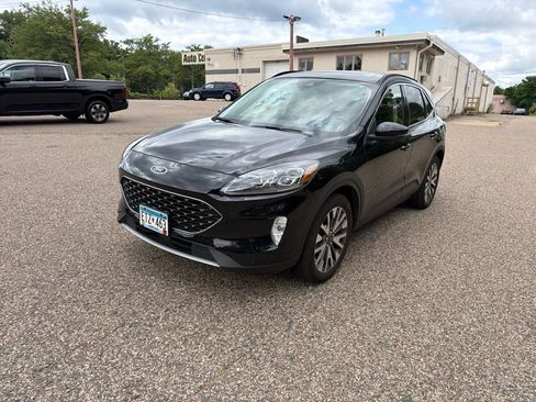 Used 2020 Ford Escape Titanium AWD/4WD image 6