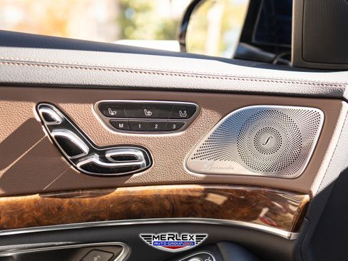 Used 2017 Mercedes-Benz S 550 Sedan image 43