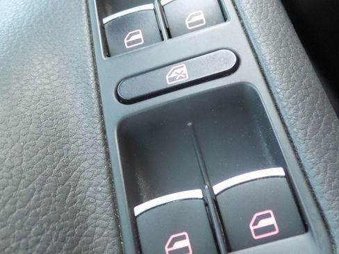 Used 2015 Volkswagen Tiguan R-Line image 71