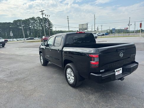 Used 2023 Nissan Frontier SV w/ Tow Package image 7