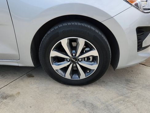 Used 2023 Kia Rio S w/ Technology Package image 9