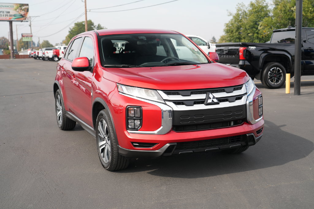 Used 2024 Mitsubishi Outlander Sport ES AWD/4WD image 2