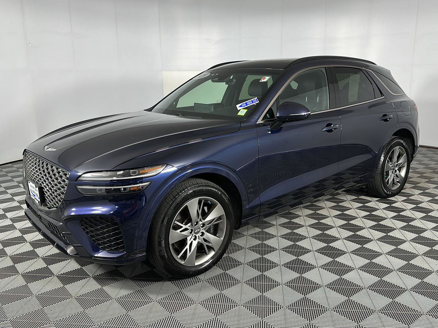 Used 2025 Genesis GV70 3.5T Sport AWD/4WD image 5