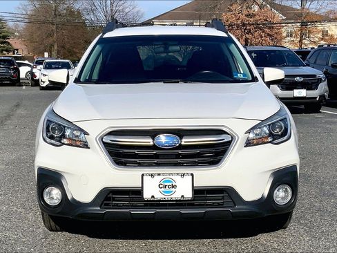 Used 2018 Subaru Outback 2.5i Premium image 3