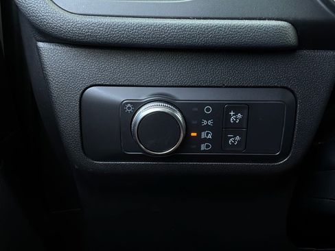 Used 2021 Ford Escape SE FWD image 19
