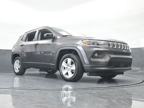 Used 2022 Jeep Compass Latitude image 63