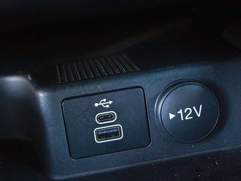 Used 2025 Ford Escape ST-Line AWD/4WD image 22
