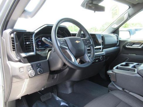 Certified 2024 Chevrolet Silverado 1500 LT AWD/4WD image 16