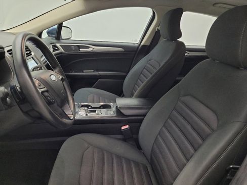 Used 2018 Ford Fusion SE w/ Fusion SE Technology Package FWD image 17