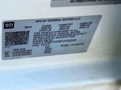 Used 2024 Chevrolet Silverado 2500 LT image 17