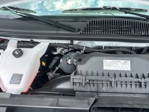 New 2026 Chevrolet Express 2500 w/ Communications Package RWD image 33