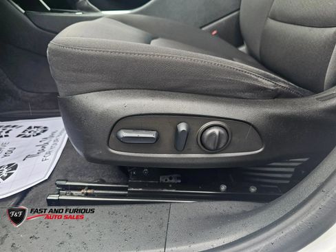 Used 2022 Chevrolet Malibu LT FWD image 29