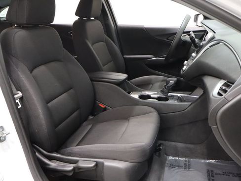 Used 2023 Chevrolet Malibu LT image 13