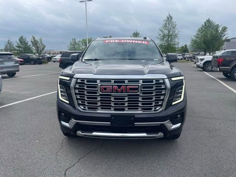 Used 2025 GMC Yukon Denali AWD/4WD image 2