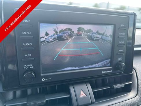 Used 2021 Toyota RAV4 LE AWD/4WD image 9